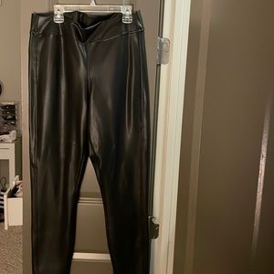 Faux leather leggings-size L